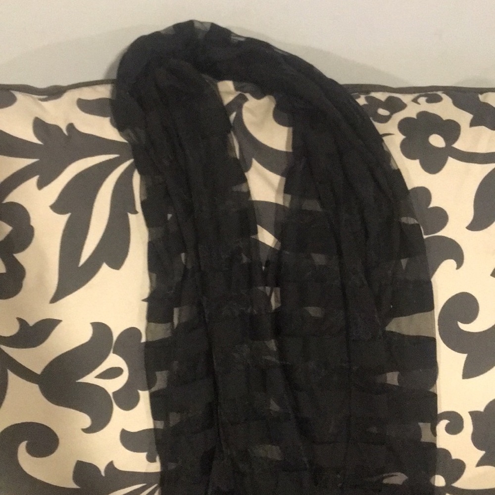 Infinity scarf - Picture 2 of 2